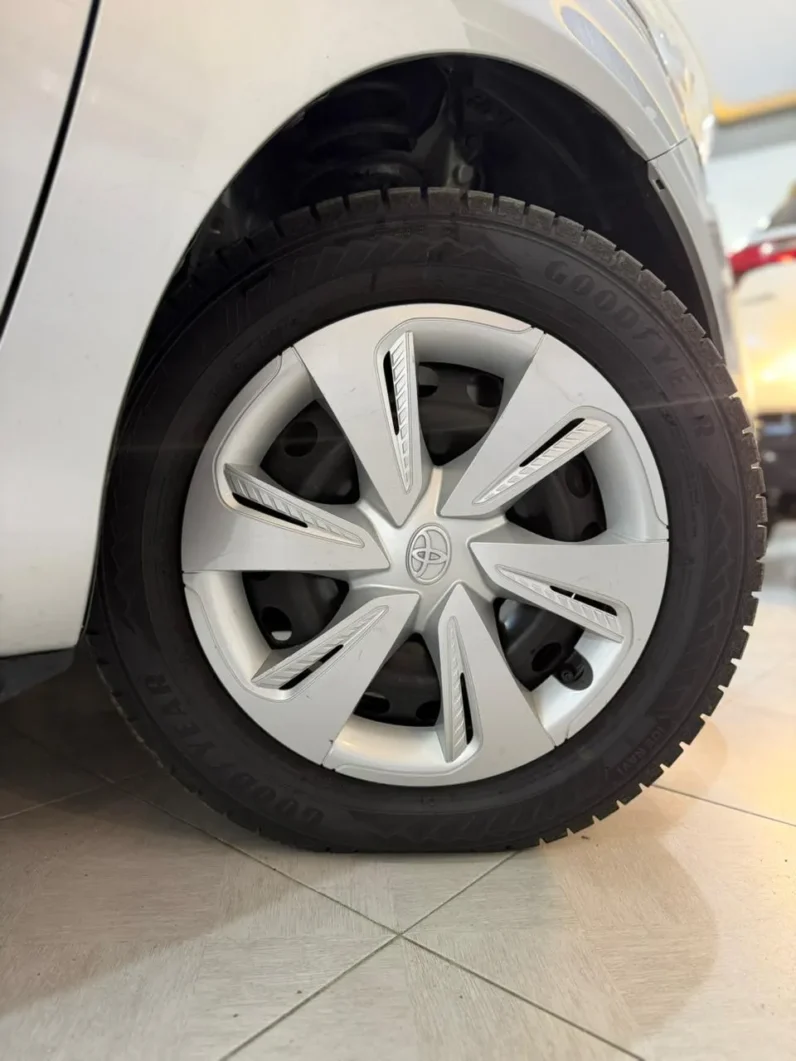 
								Toyota Sienta 2018 Non-Hybrid full									