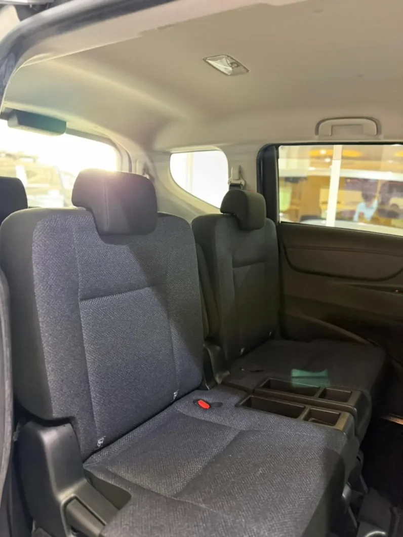 
								Toyota Sienta 2018 Non-Hybrid full									