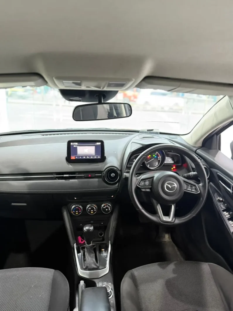 
								Mazda Demio AWD 2018 XD Diesel full									