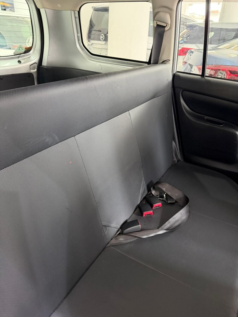 
								Toyota Succeed Hybrid 2019 full									