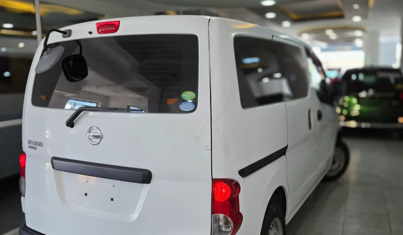 
								Nissan Vanette NV200 2018 full									