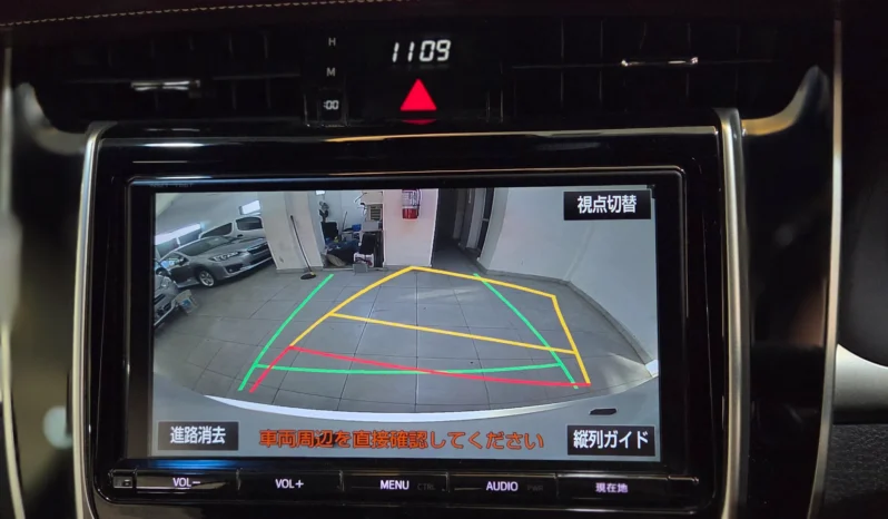 
								Toyota Harrier Hybrid 2018 4WD Premium Grade full									