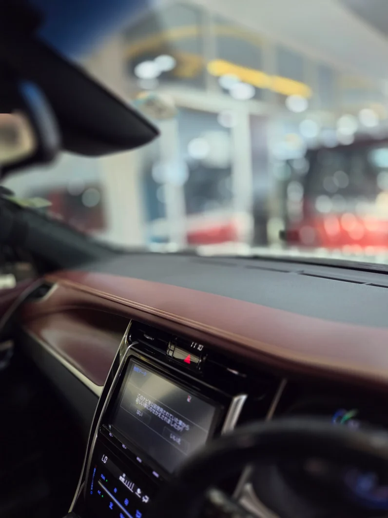 
								Toyota Harrier Hybrid 2018 4WD Premium Grade full									