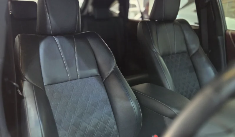 
								Toyota Harrier Hybrid 2018 4WD Premium Grade full									