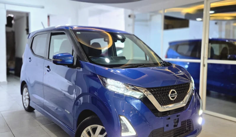 
								Nissan Dayz Highway Star 2019 S-Hybrid ProPILOT full									