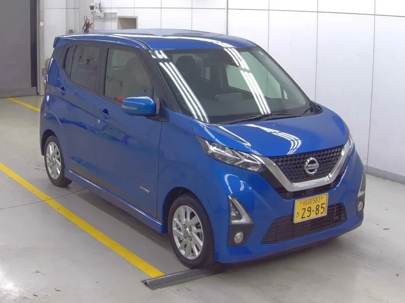 
								Nissan Dayz Highway Star 2019 S-Hybrid ProPILOT Edition full									