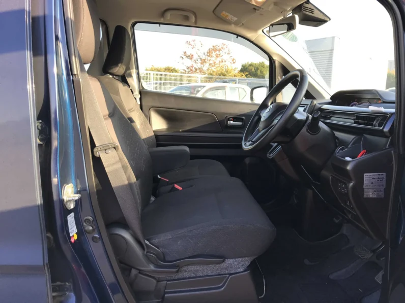 
								Suzuki Wagon R Hybrid 2019 FX 25th Anniversary Edition full									