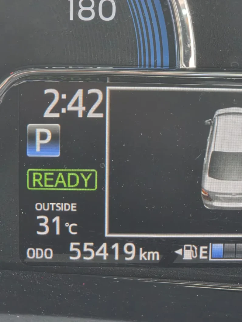 
								Toyota Corolla Axio Hybrid 2019 full									