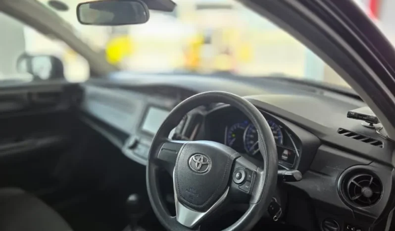 
								Toyota Corolla Axio Hybrid 2019 full									