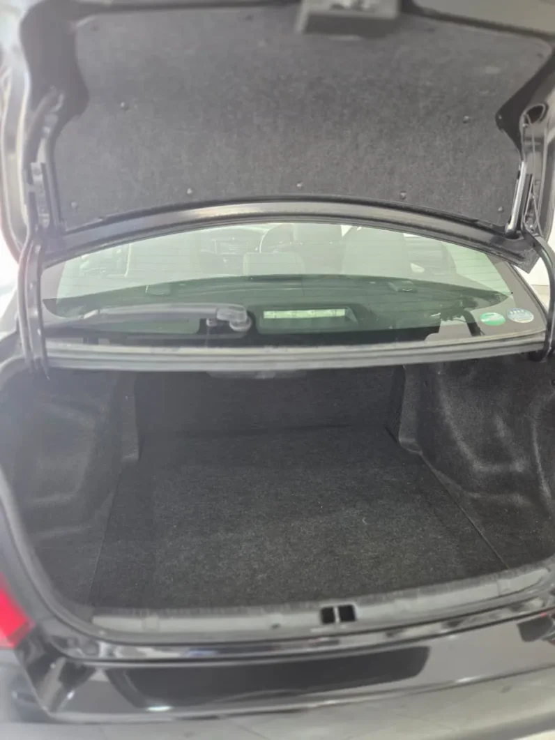 
								Toyota Corolla Axio Hybrid 2019 full									