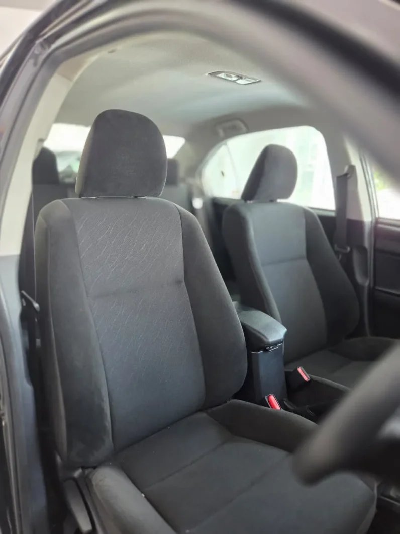 
								Toyota Corolla Axio Hybrid 2019 full									