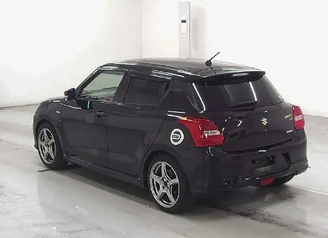 
								Suzuki Swift RS Hybrid 2019 full									