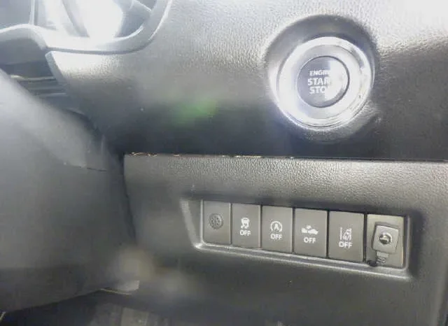 
								Suzuki Swift RS Hybrid 2019 full									