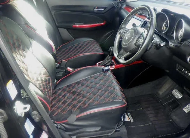 
								Suzuki Swift RS Hybrid 2019 full									