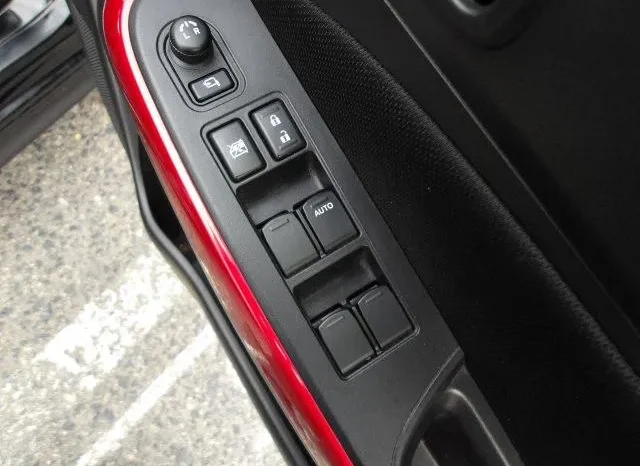 
								Suzuki Swift RS Hybrid 2019 full									