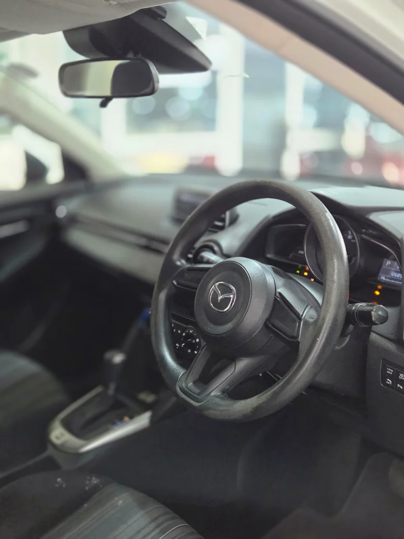 
								Mazda Demio AWD 2018 Petrol 1300cc full									