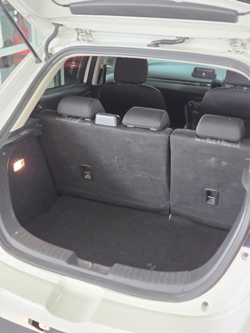 
								Mazda Demio AWD 2018 Petrol 1300cc full									