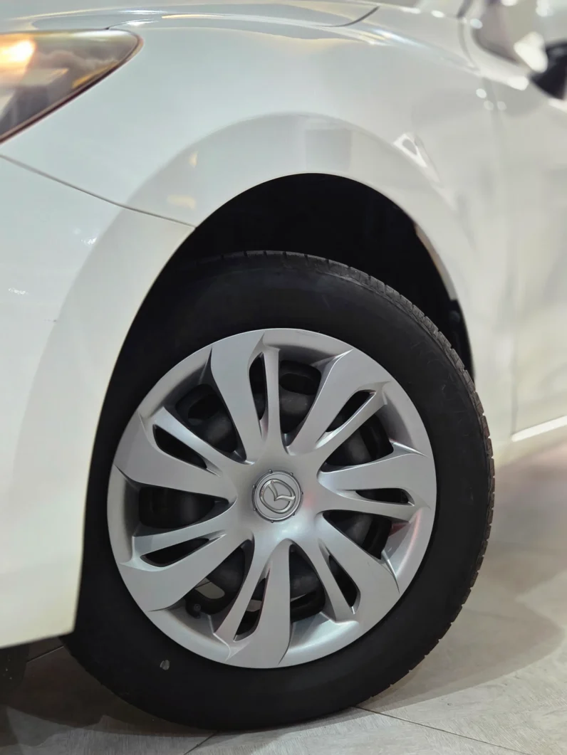 
								Mazda Demio AWD 2018 Petrol 1300cc full									