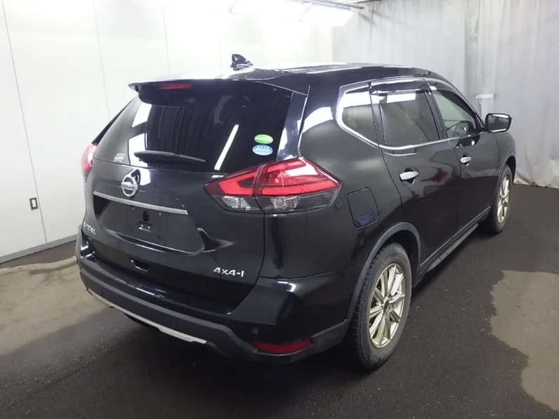 
								Nissan X-Trail 2019 4×4 full									