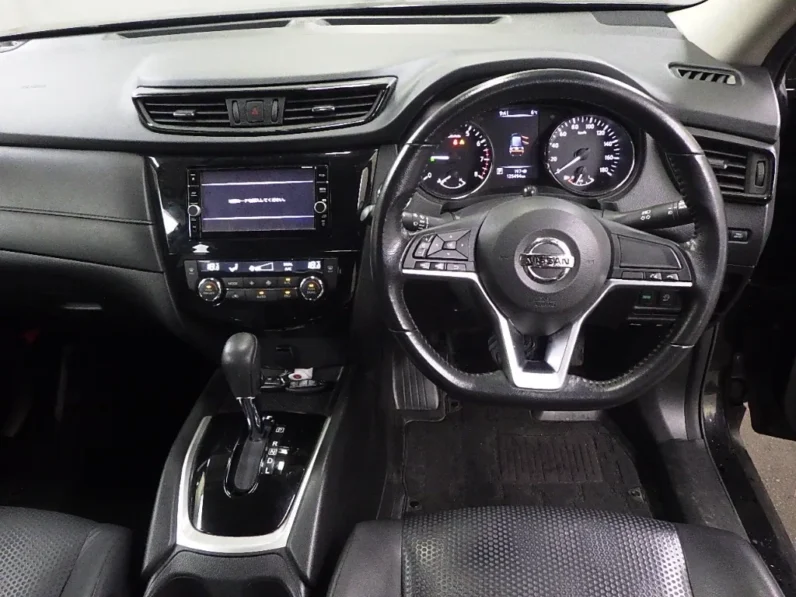 
								Nissan X-Trail 2019 4×4 full									