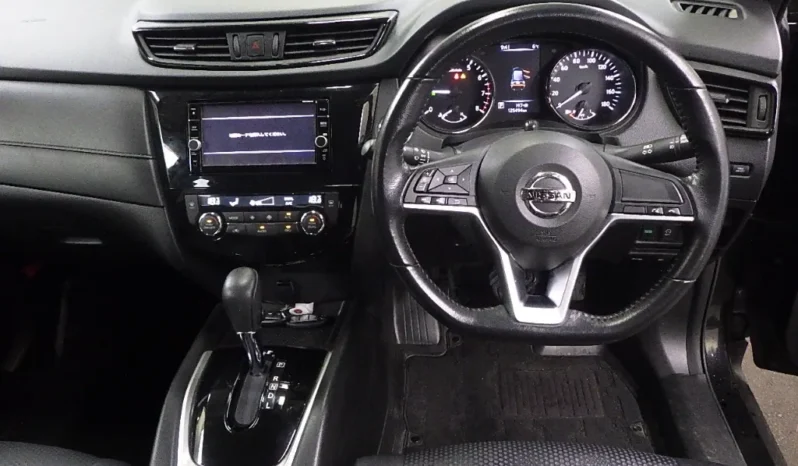 
								Nissan X-Trail 2019 4×4 full									