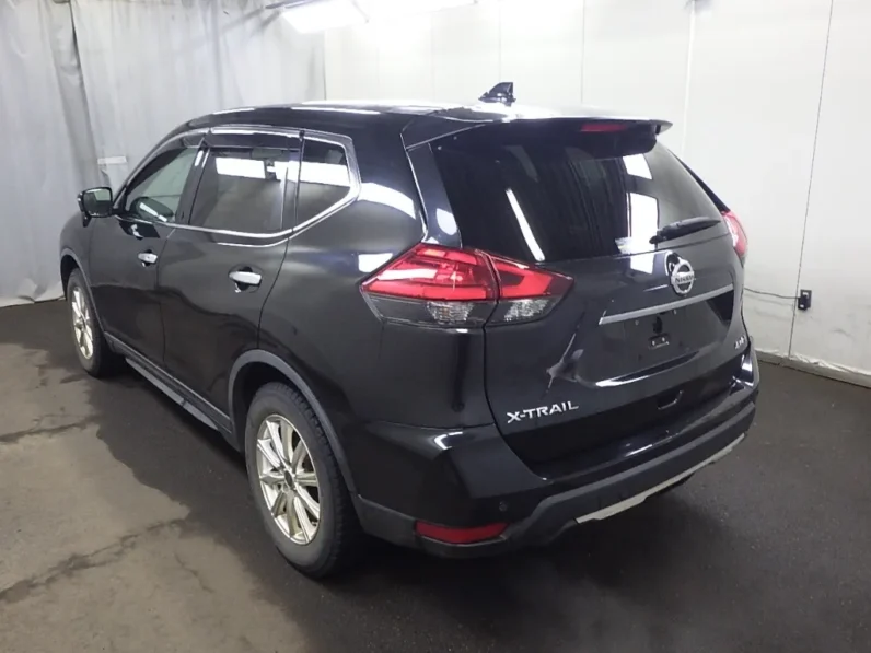 
								Nissan X-Trail 2019 4×4 full									