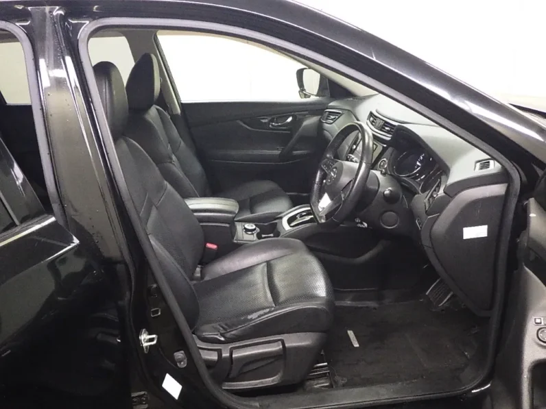 
								Nissan X-Trail 2019 4×4 full									