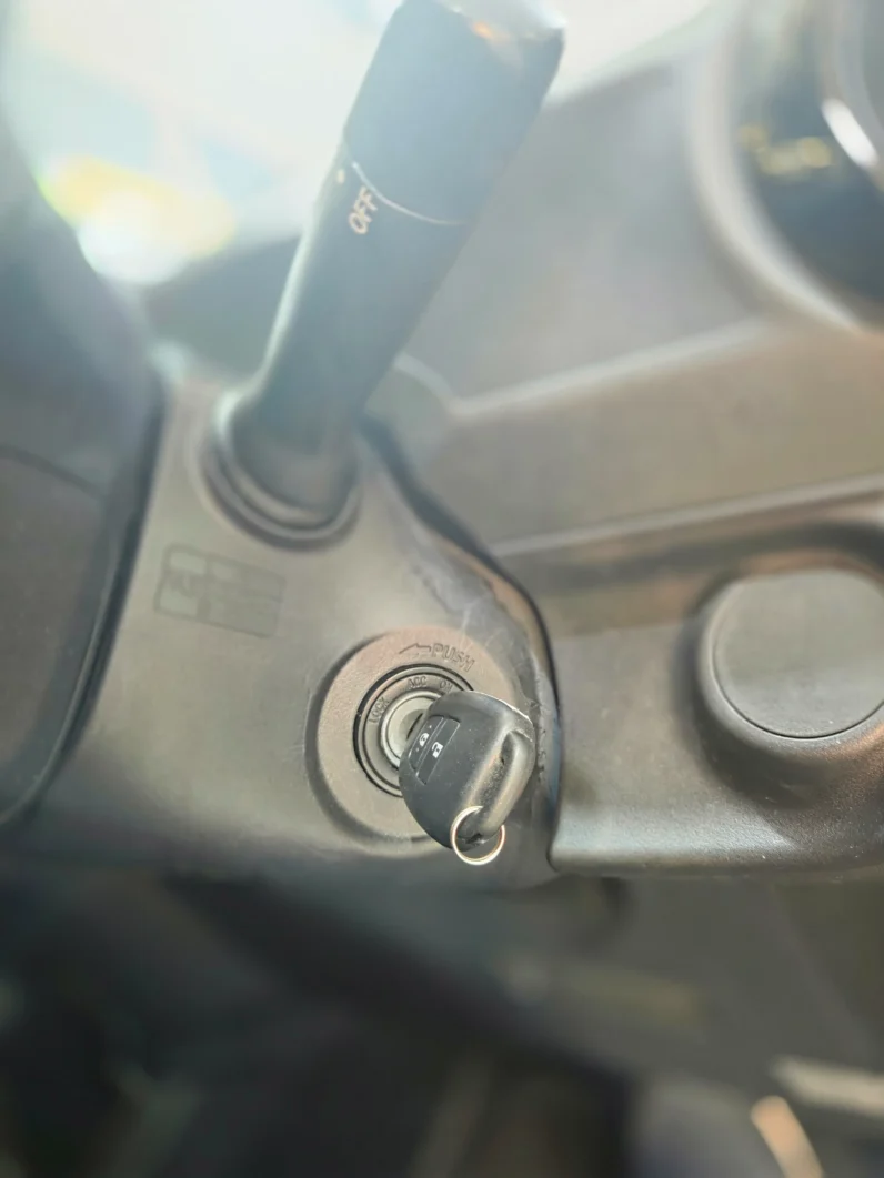 
								Toyota Aqua Hybrid 2018 full									