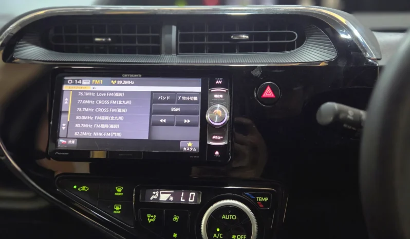 
								Toyota Aqua Hybrid 2018 full									