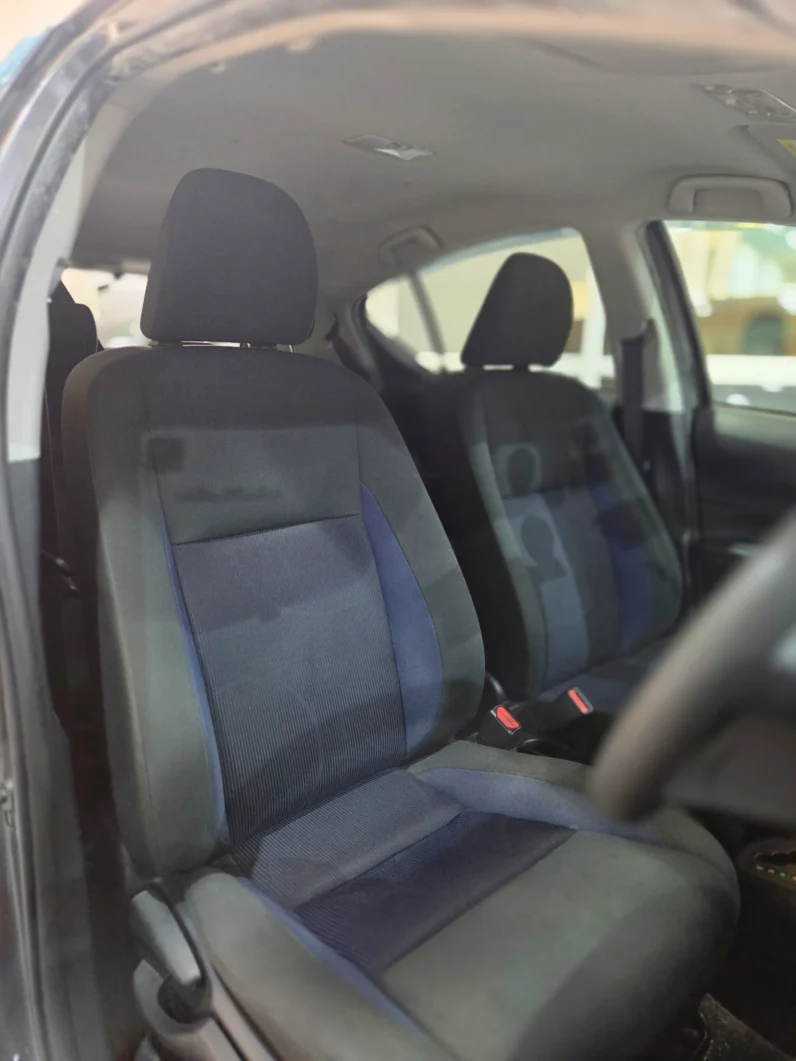 
								Toyota Aqua Hybrid 2018 full									