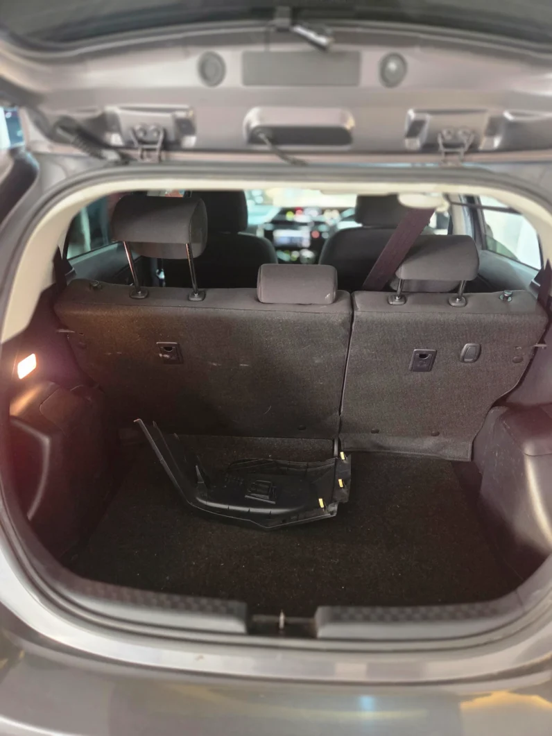 
								Toyota Aqua Hybrid 2018 full									