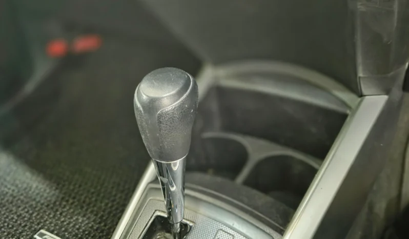 
								Toyota Corolla Fielder Hybrid 2018 full									