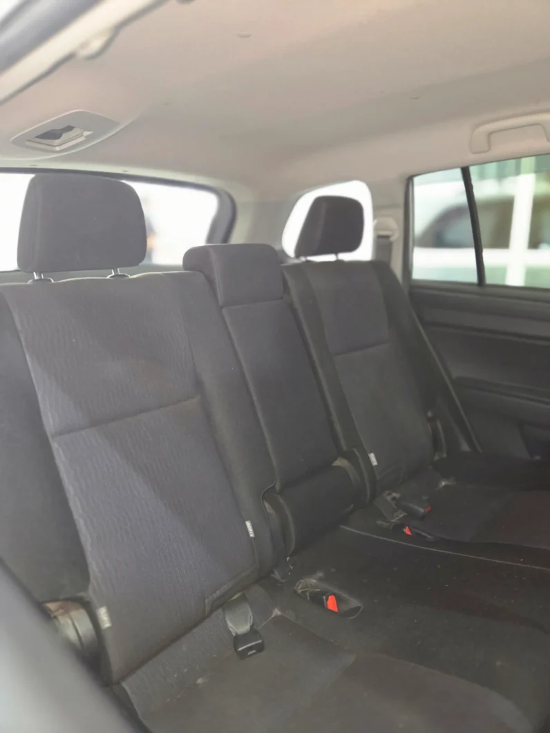 
								Toyota Corolla Fielder Hybrid 2018 full									