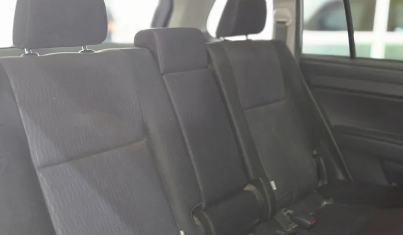 
								Toyota Corolla Fielder Hybrid 2018 full									