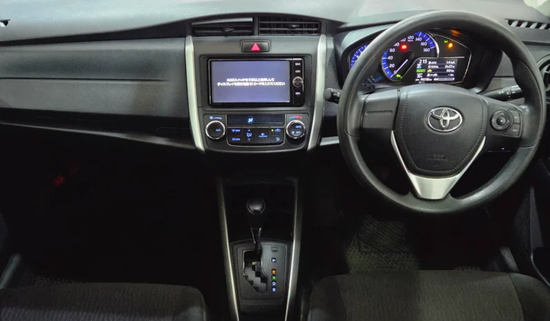 
								Toyota Corolla Fielder Hybrid 2018 full									