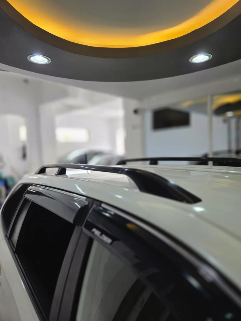 
								Toyota Corolla Fielder Hybrid 2018 full									