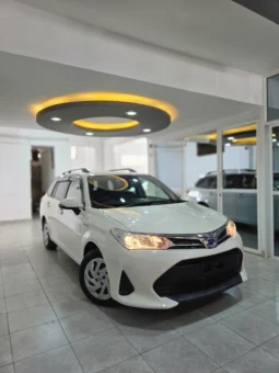 Toyota Corolla Fielder Hybrid 2018