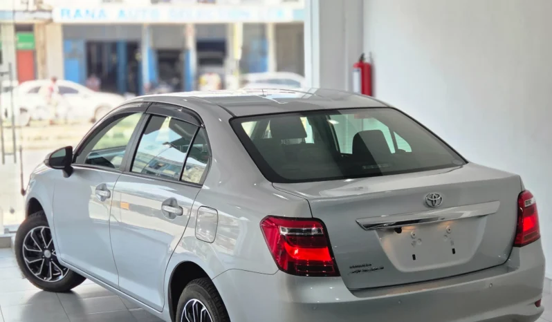 
								Toyota Corolla Axio 2019 Non Hybrid full									