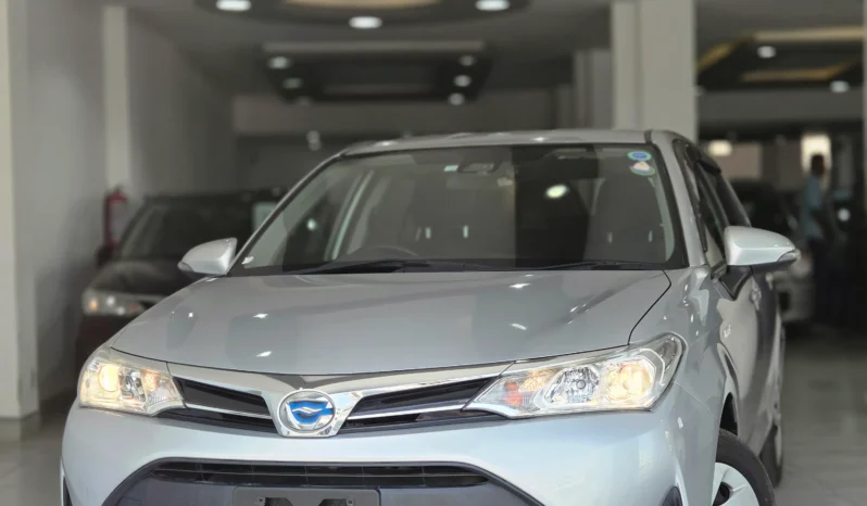 
								Toyota Corolla Fielder Hybrid 2018 full									