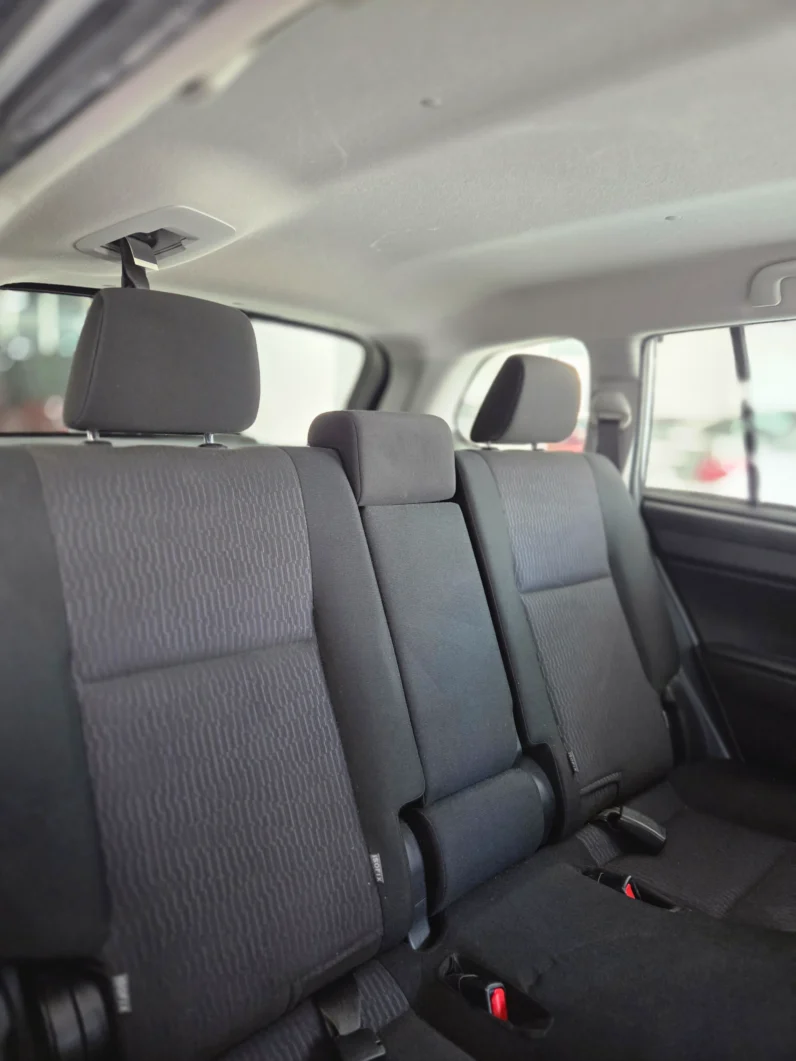 
								Toyota Corolla Fielder Hybrid 2018 full									