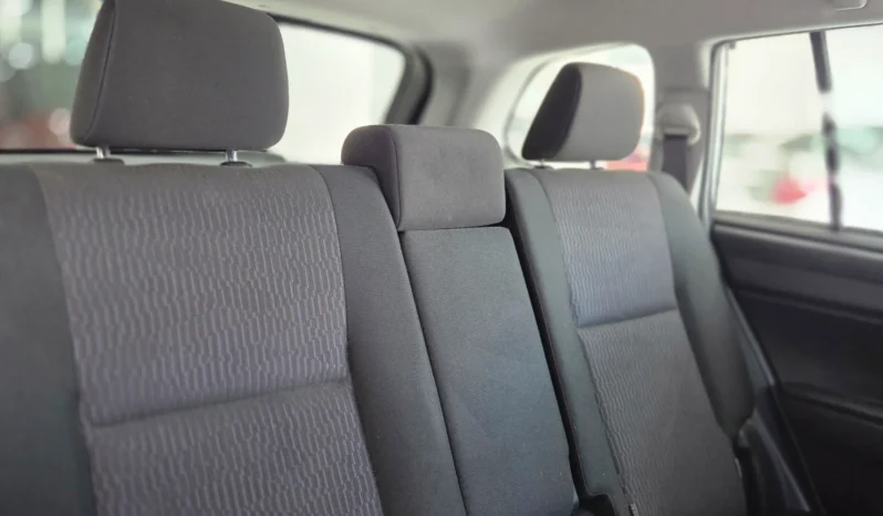 
								Toyota Corolla Fielder Hybrid 2018 full									