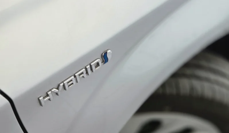 
								Toyota Corolla Fielder Hybrid 2018 full									