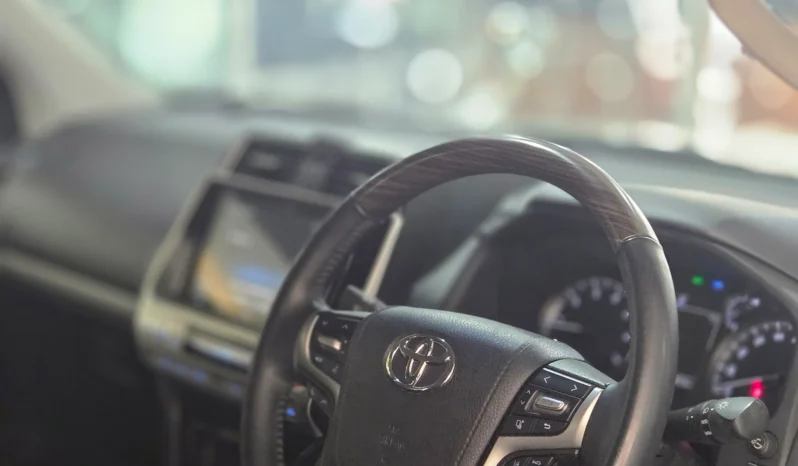 
								Toyota Land Cruiser Prado 2020 Petrol TX-L 70th Anniversary Black Edition full									