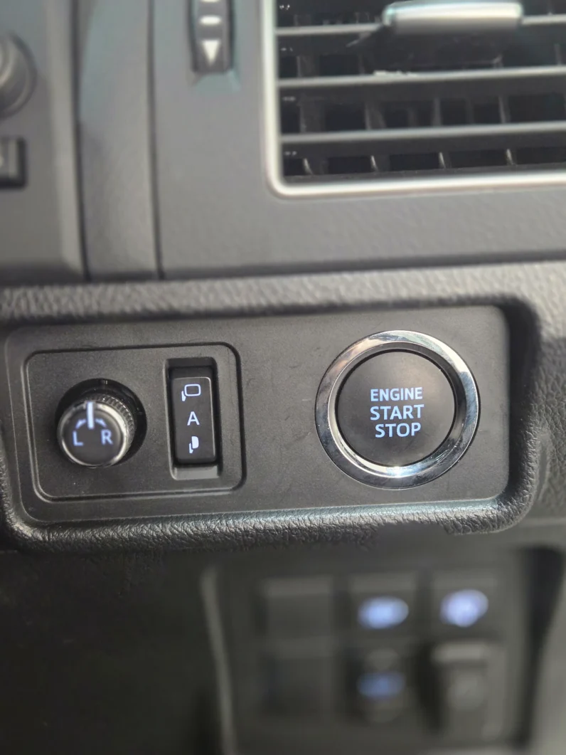 
								Toyota Land Cruiser Prado 2020 Petrol TX-L 70th Anniversary Black Edition full									