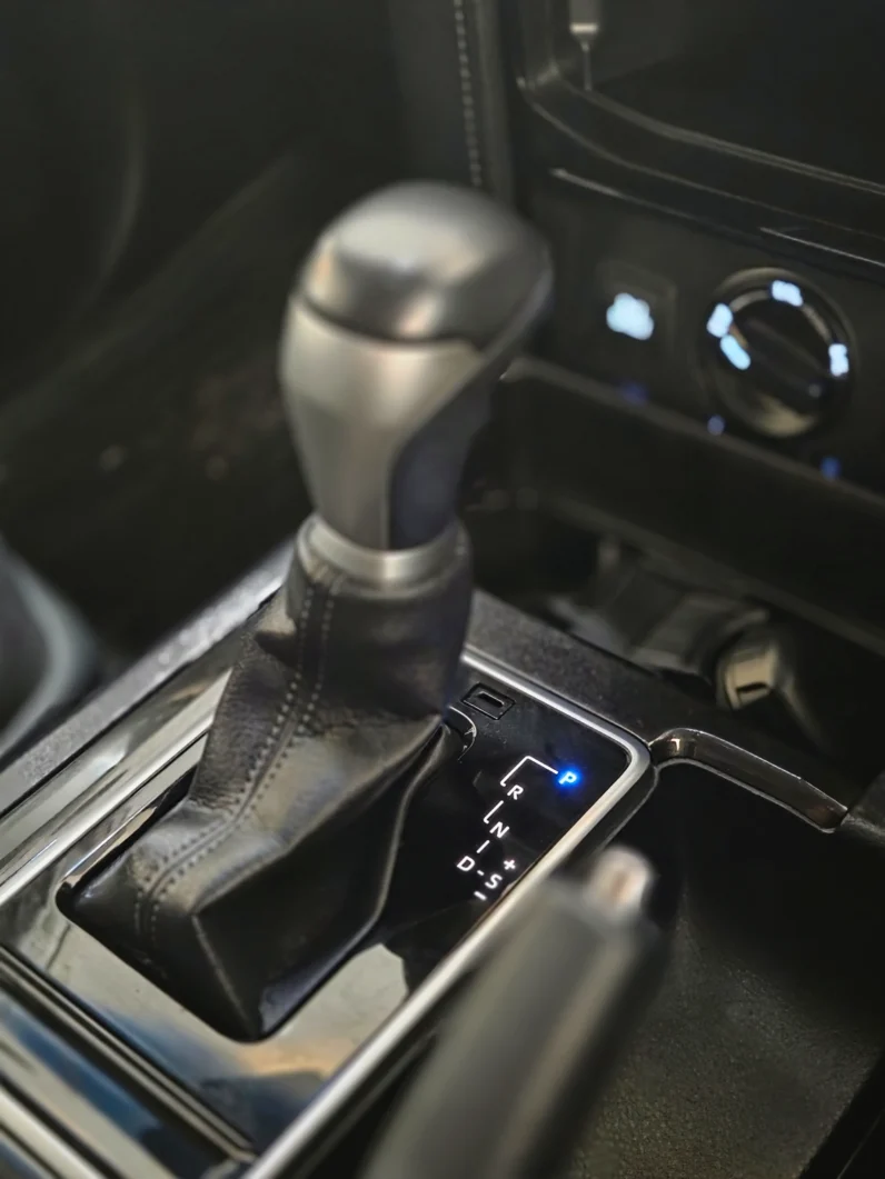 
								Toyota Land Cruiser Prado 2020 Petrol TX-L 70th Anniversary Black Edition full									