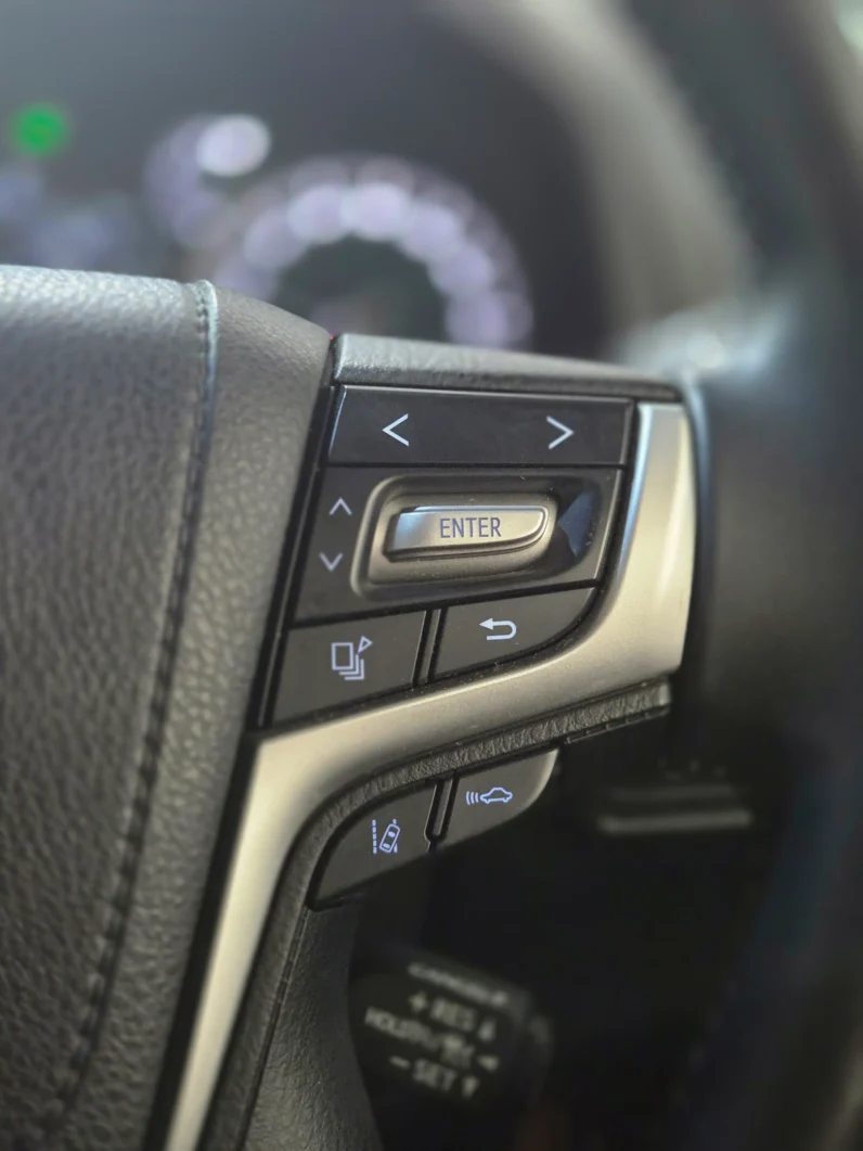 
								Toyota Land Cruiser Prado 2020 Petrol TX-L 70th Anniversary Black Edition full									