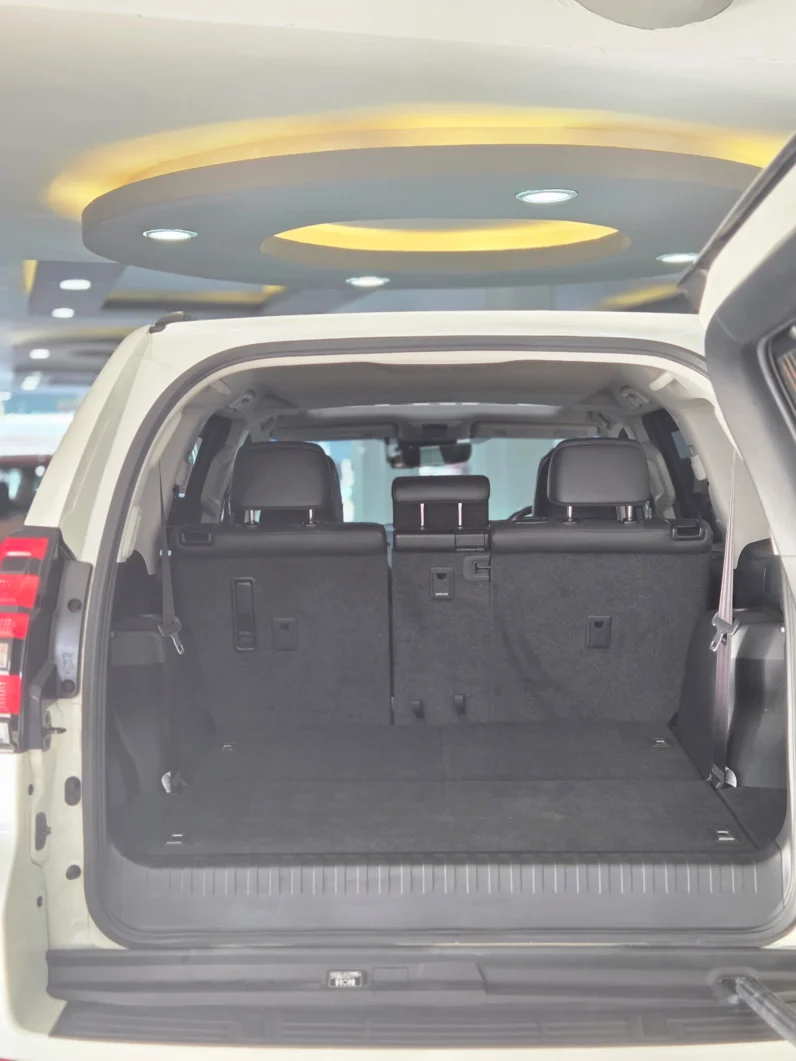 
								Toyota Land Cruiser Prado 2020 Petrol TX-L 70th Anniversary Black Edition full									