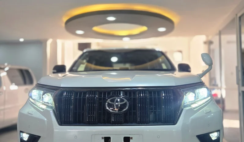 
								Toyota Land Cruiser Prado 2020 Petrol TX-L 70th Anniversary Black Edition full									