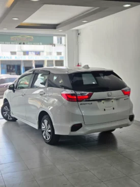 Honda Shuttle Hybrid 2018