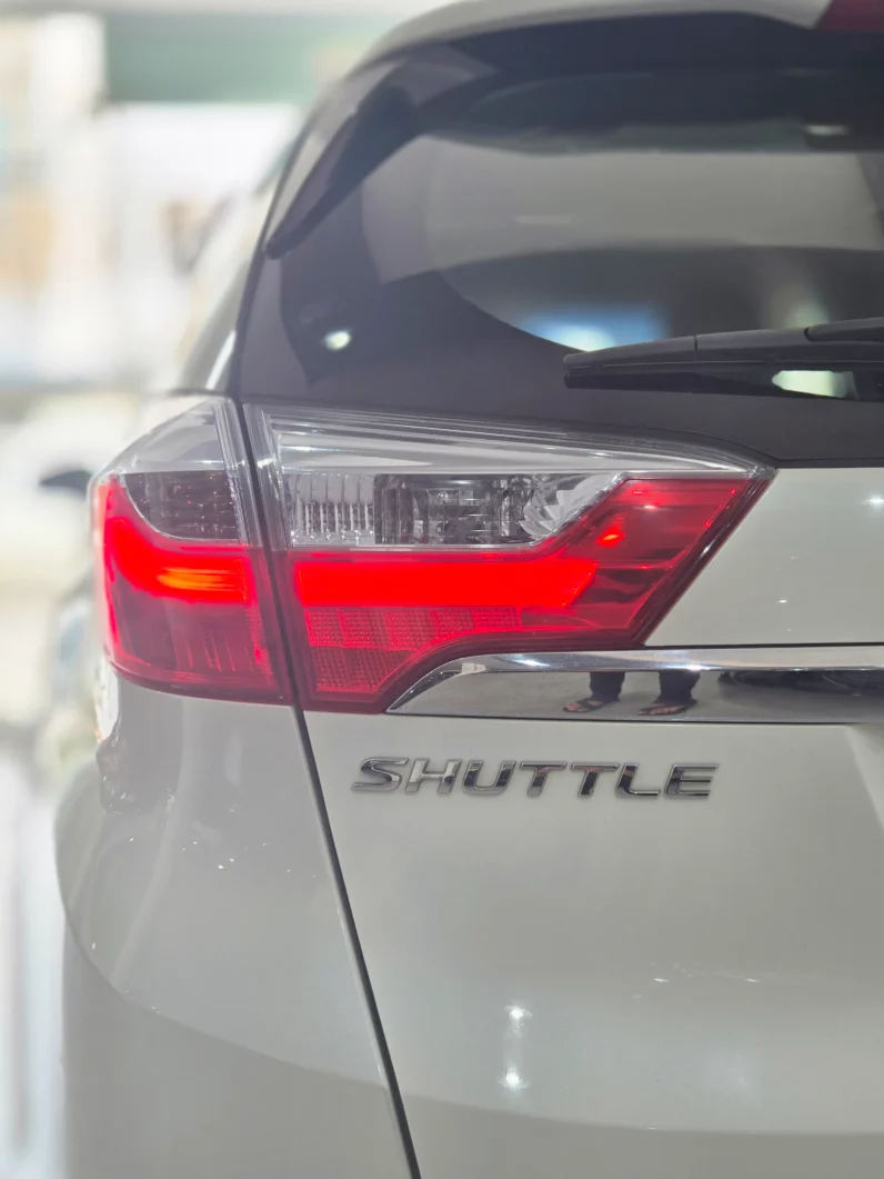 
								Honda Shuttle Hybrid 2018 full									